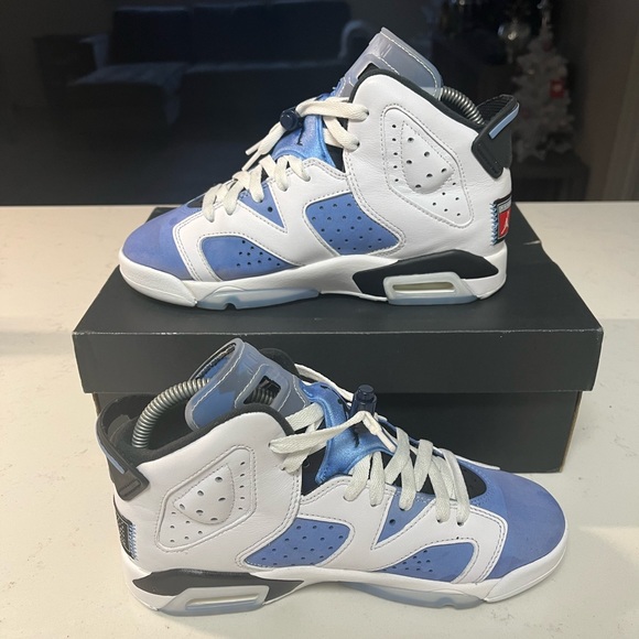 Jordan 6 unc - Picture 3 of 5
